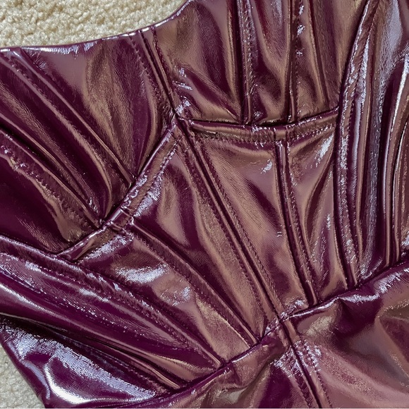 ASOS design premium corseted vinyl bandeau midi dress in oxblood size 2 - Picture 6 of 13